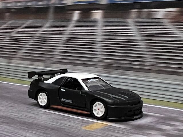 箱が痛んでてもこの値段は買い！限定トミカプレミアムRacing