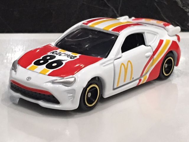 トミカ 86 フジ86オートサロン　トイザらス　マクドナルド　非売品 トミカ トイザらス特注 トヨタ86オートバックスレーシング仕様