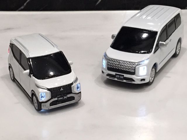 当選！三菱オリジナル ekクロス カラーサンプルミニカー