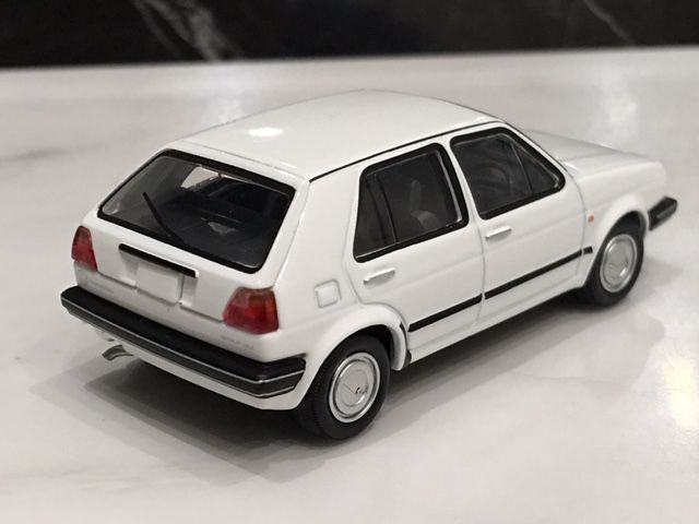TLV-NEO LV-N71c フォルクスワーゲン ゴルフⅡ 4ドアCLi(白