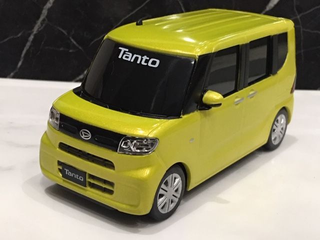 タント ダイハツ プルバックカー