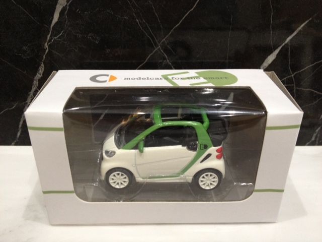 希少　smart fortwo cabrio ミニカー Yahoo!オークション -「smart カブリオ」(ミニカー) の落札相場