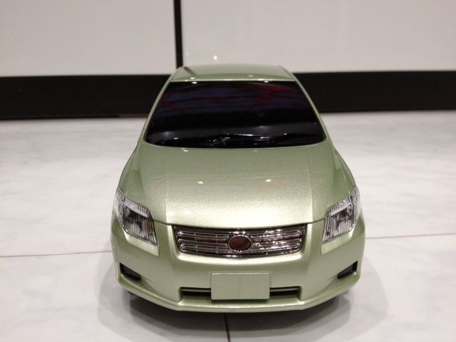 人気無い・・・COROLLA AXIOカラーサンプル : FAIRLADY Z fan