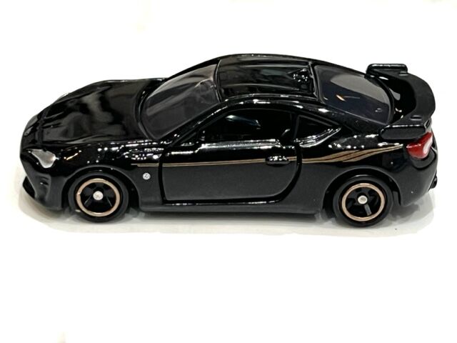 トイザらスオリジナル トミカ トヨタ 86 GT BLACK LIMITED デザイン