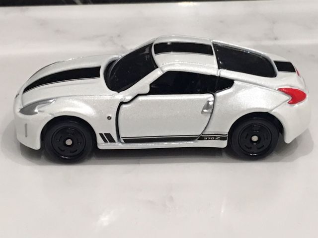 トイザらスオリジナルトミカ 日産 フェアレディZ ヘリテージ