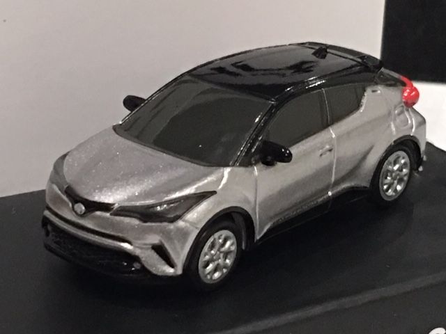 トヨタ C-HR LEDライトプルバックカーキーホルダー : FAIRLADY Z fan