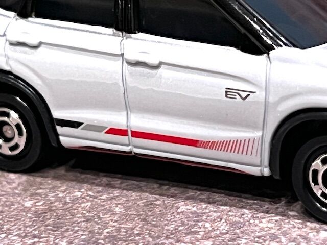 トミカ 三菱 アウトランダー ラリーアートデザイン仕様 20個（トイザらス限定） トイザらスオリジナルトミカ 三菱 アウトランダー ラリーアート