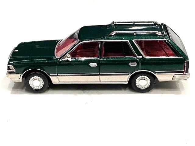 父からお下がりで乗ってたのはY30セドリックです。ハードトップ