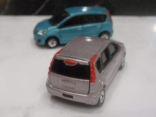 トミカ 日産ノート カラーサンプル : FAIRLADY Z fan