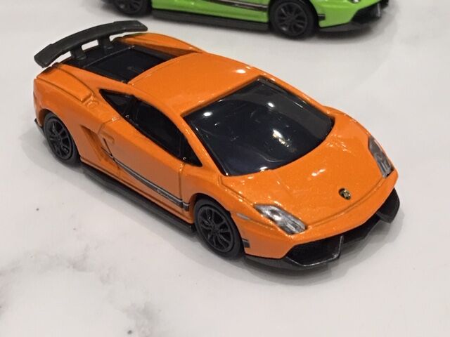 今月の新車 トミカプレミアム 33番 ランボルギーニ ガヤルド スーパーレジェ ラ Fairlady Z Fan