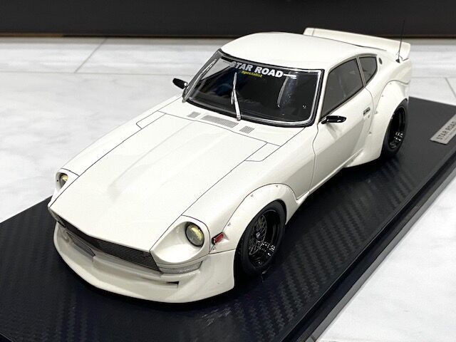 1/18 ignition model 1361 Fairlady Z (S30) STAR ROAD White 1/18 ignition model 1361 Fairlady Z (S30) STAR ROAD White