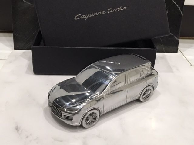 ポルシェ パナメーラ ミニカーマグネット ポルシェ パナメーラ