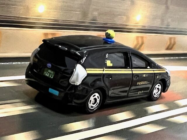 トミカ TOKYO タクシー トヨタ プリウスα : FAIRLADY Z fan