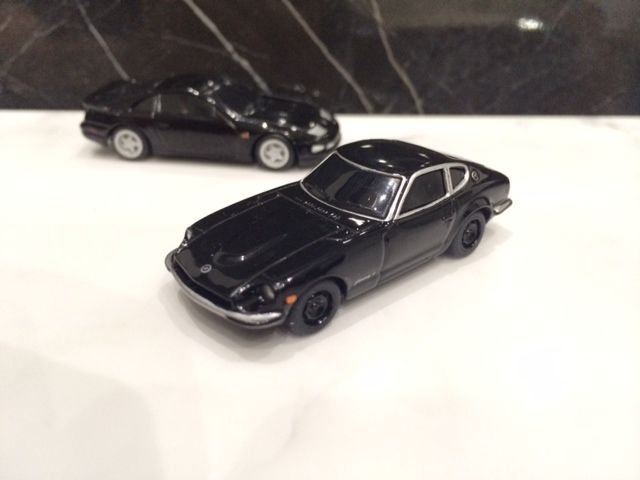 GT-R FAIRLADY Z-L(S30) 1/72 ダイキャスト製 ミニカー