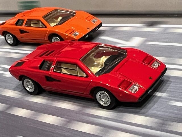 トミカ ランボルギーニ カウンタック LP400 赤 トミカ「ランボルギーニカウンタックLP400」トミカ組み立て工場