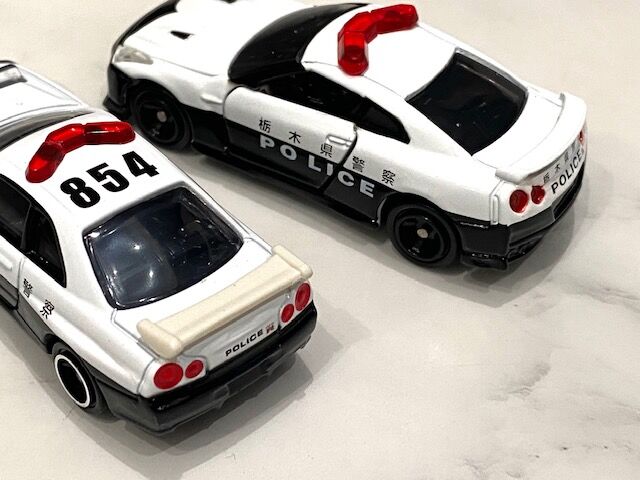今月の新車 トミカ 1番 日産 スカイライン GT-R (BNR34 今月の新車 トミカ 1番 日産 スカイライン GT-R (BNR34
