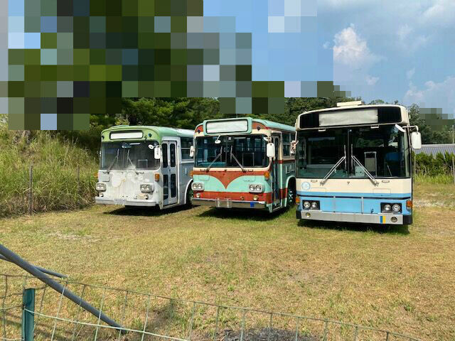 中古バスのヤード 好きな1台が停まってました Fairlady Z Fan