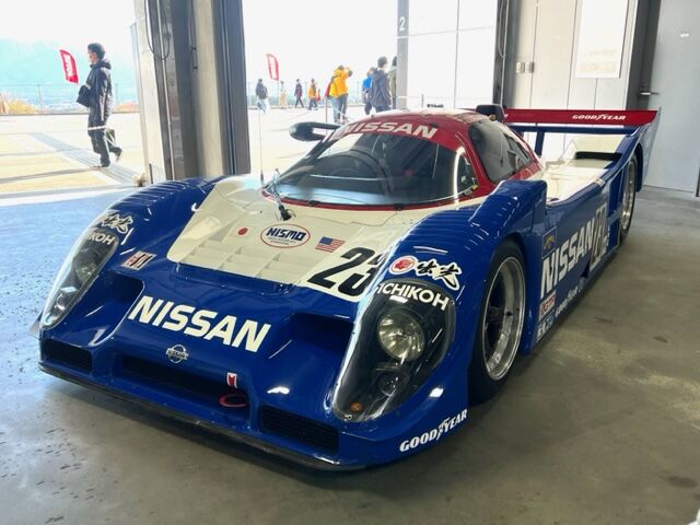 ニスモフェスティバル 2023 パドックエリア : FAIRLADY Z fan