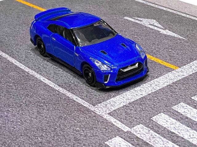 日産特注トミカ NISSAN GT-R 2020 model (ワンガンブルー