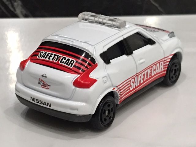 トイザらス オリジナル 日産ジューク 筑波サーキット セーフティカー