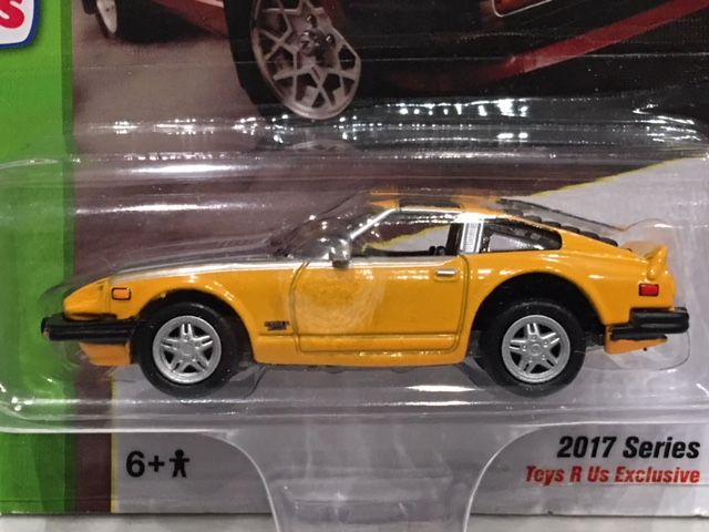 Toys R Us EXCLUSIVE Johnny Lightning Classic Gold COLLECTION