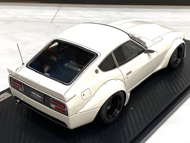 1/18 ignition model 1361 Fairlady Z (S30) STAR ROAD White 1/18 ignition model 1361 Fairlady Z (S30) STAR ROAD White