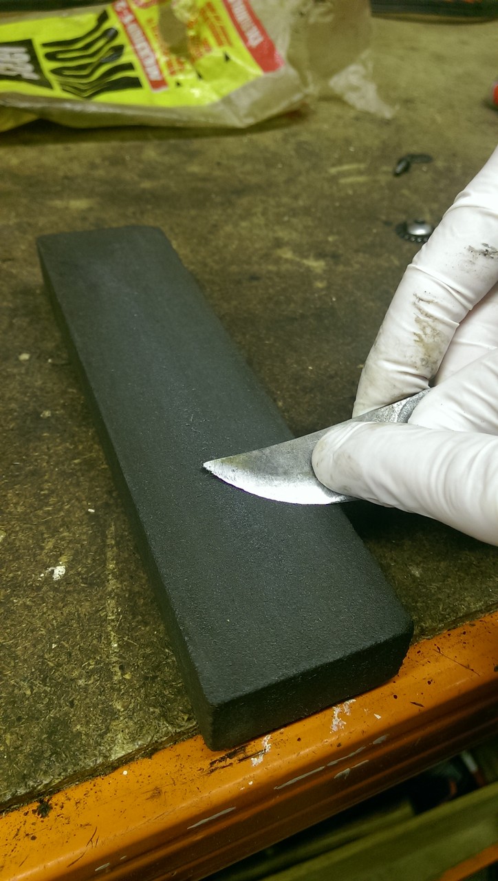 イギリスガーデナー御用達の剪定バサミ おとぎの国のガーデナー