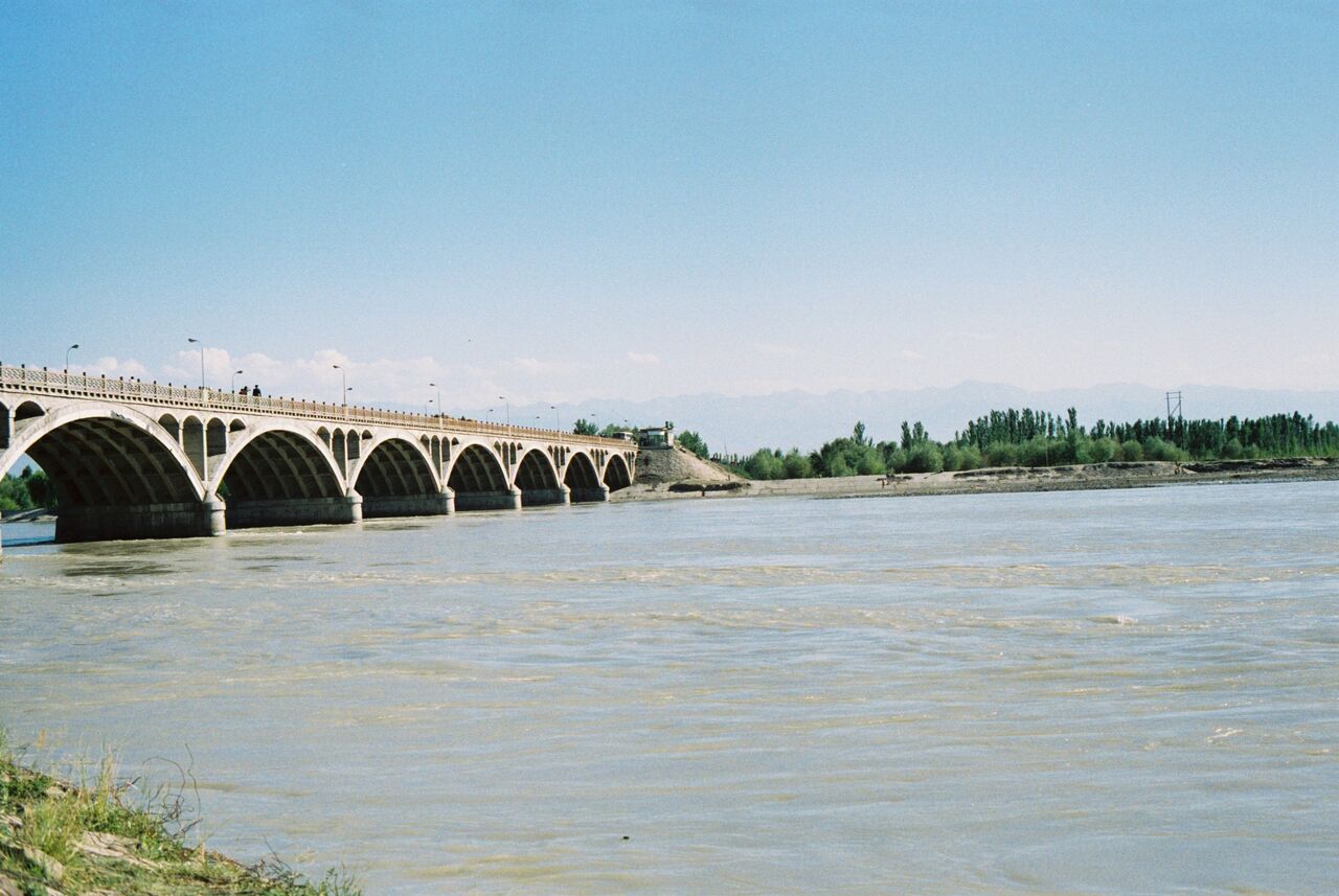 世界の河 5 イリ川 Knaveのblog