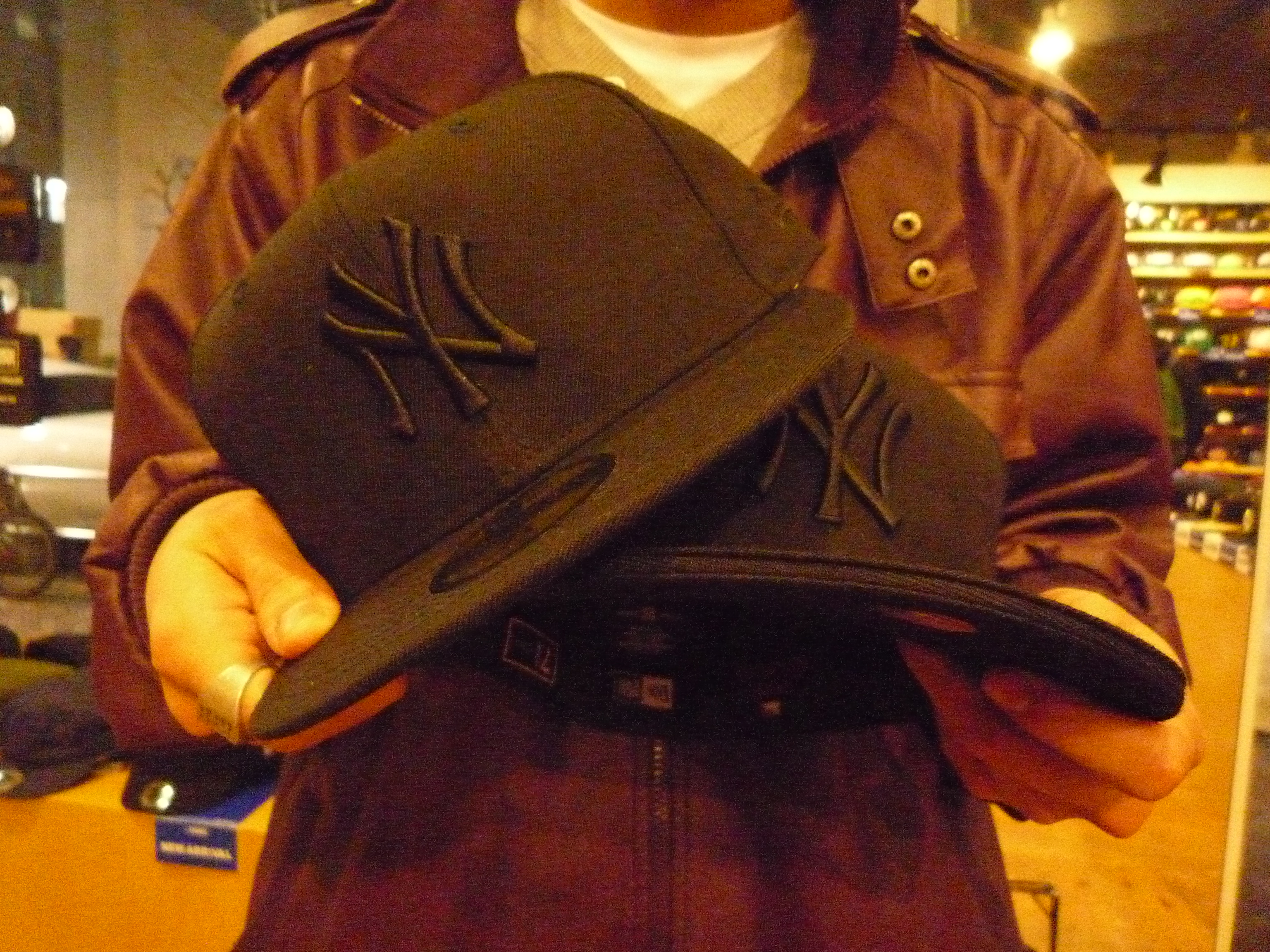 フェイムス限定キャップ2型新入荷 本日 ヤクルトスワローズ つば九郎 が一日店長 Fames フェイムス Blog New Era Newera Cap ニューエラ ミッチェルアンドネス 等 帽子専門ショップ
