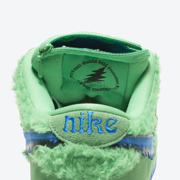 Grateful-Dead-Nike-SB-Dunk-Low-Green-Bear-CJ5378-300-9