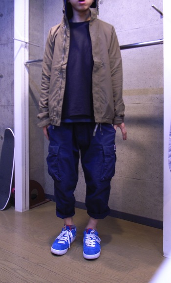 R1022598-1�ʥɥ�å�#A8E08 23-35-25