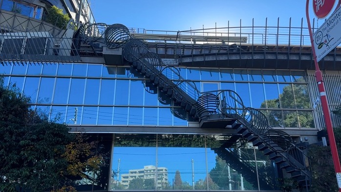 シーケンス 01.00_00_32_09.静止画072