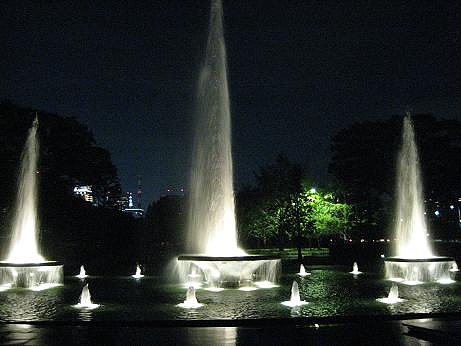 和田倉噴水公園 : 東京刺激クラブ