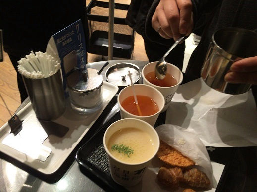 出汁のにんべんがお届けするダシ汁が飲めるスタンド 日本橋だし場 東京刺激クラブ