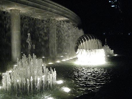 和田倉噴水公園 : 東京刺激クラブ
