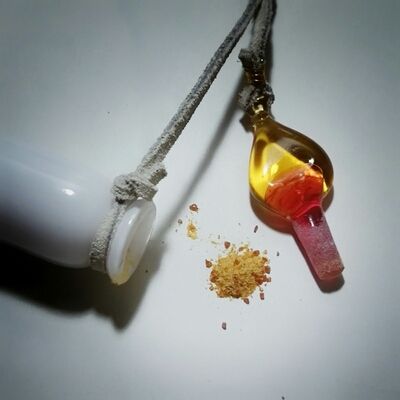 キャンドルのギリ粉入れ 灯台もと暮らし 西伊豆ガラス工房faro徒然日記