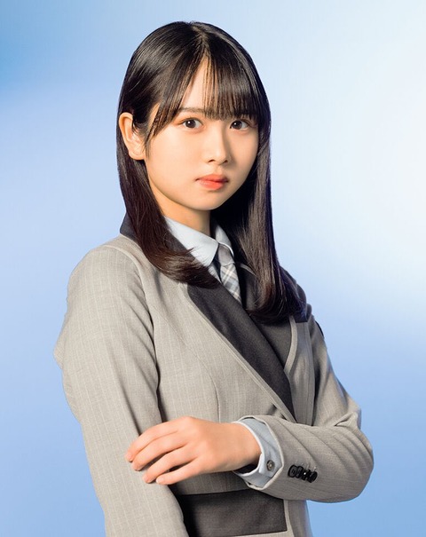 6上村ひなの