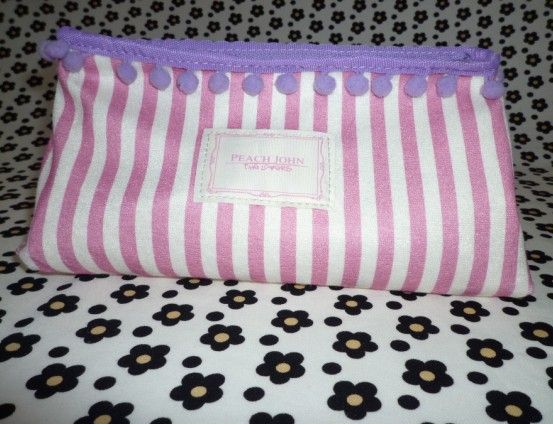 ノンノ X ピーチジョンのパイル地ポーチ ファッションマグ