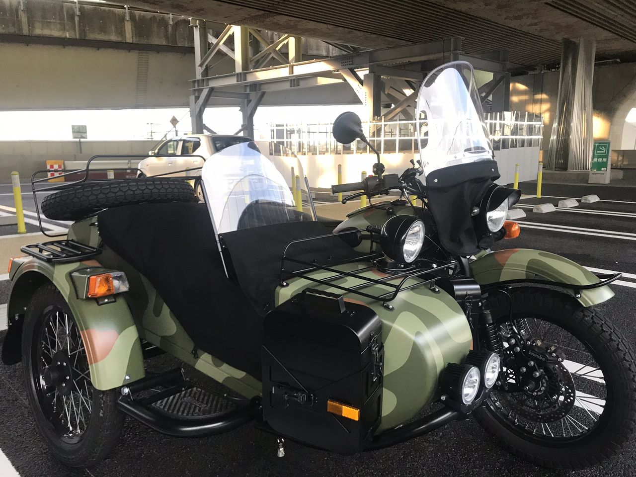 myウラルに旭風防を付けてみた : ファットOYAJIの日記