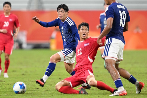 サッカー北朝鮮が整列、挨拶をボイコット　日本に敗戦後…判定に不服、試合中も猛抗議