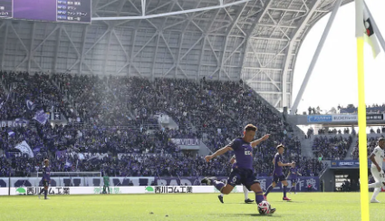 サンフレッチェ広島の1試合平均観客数、新スタジアムで爆増する