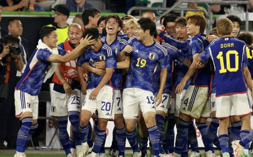 【朗報】サッカー日本代表の直近4試合「6-0」「4-1」「4-1」「4-2」←これWWW