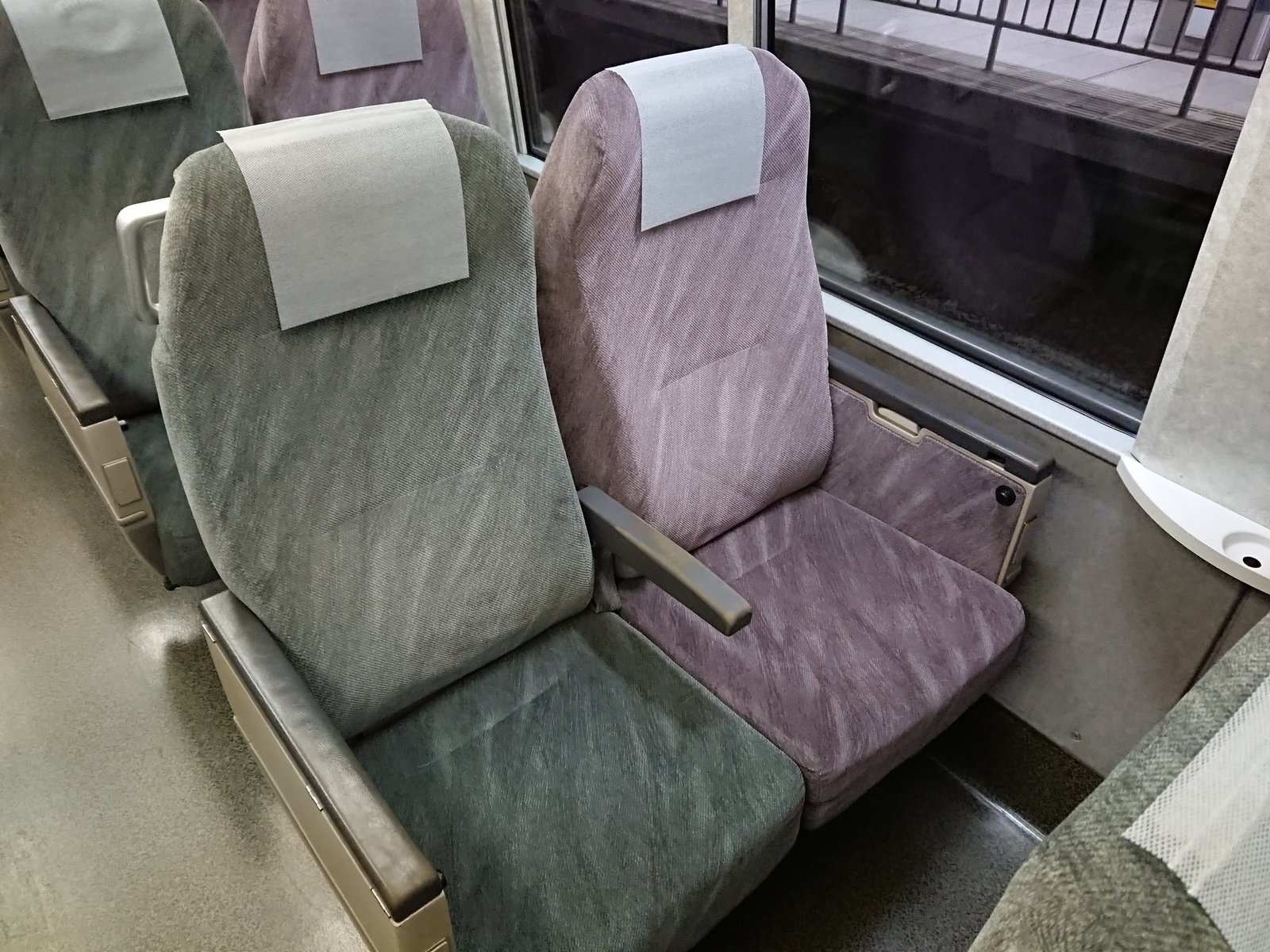 デビュー初日のe353系とe351系 新旧スーパーあずさ乗り比べの旅 なんとなく旅ブログ
