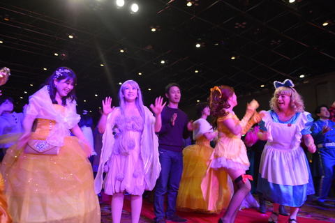 ﾌｫｰﾃﾞｲｽﾞ㈱29