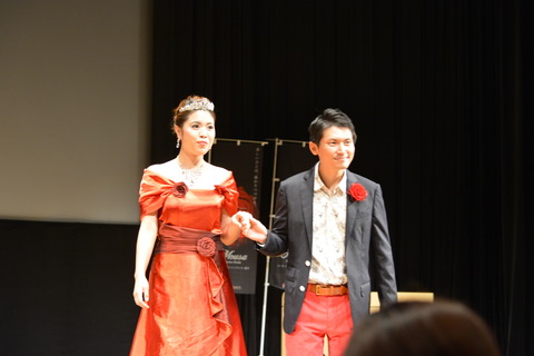 フォーデイズ㈱変身ショー①