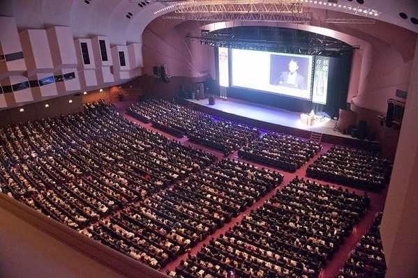 国立大ホール 1階