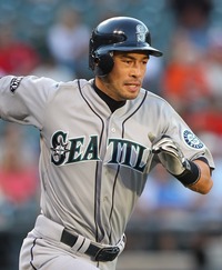 1200px-Ichiro_Suzuki_on_May_112C_2011