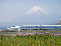 200404shinnfuji-mishima_shinnkannsenn_fujisann10[1]