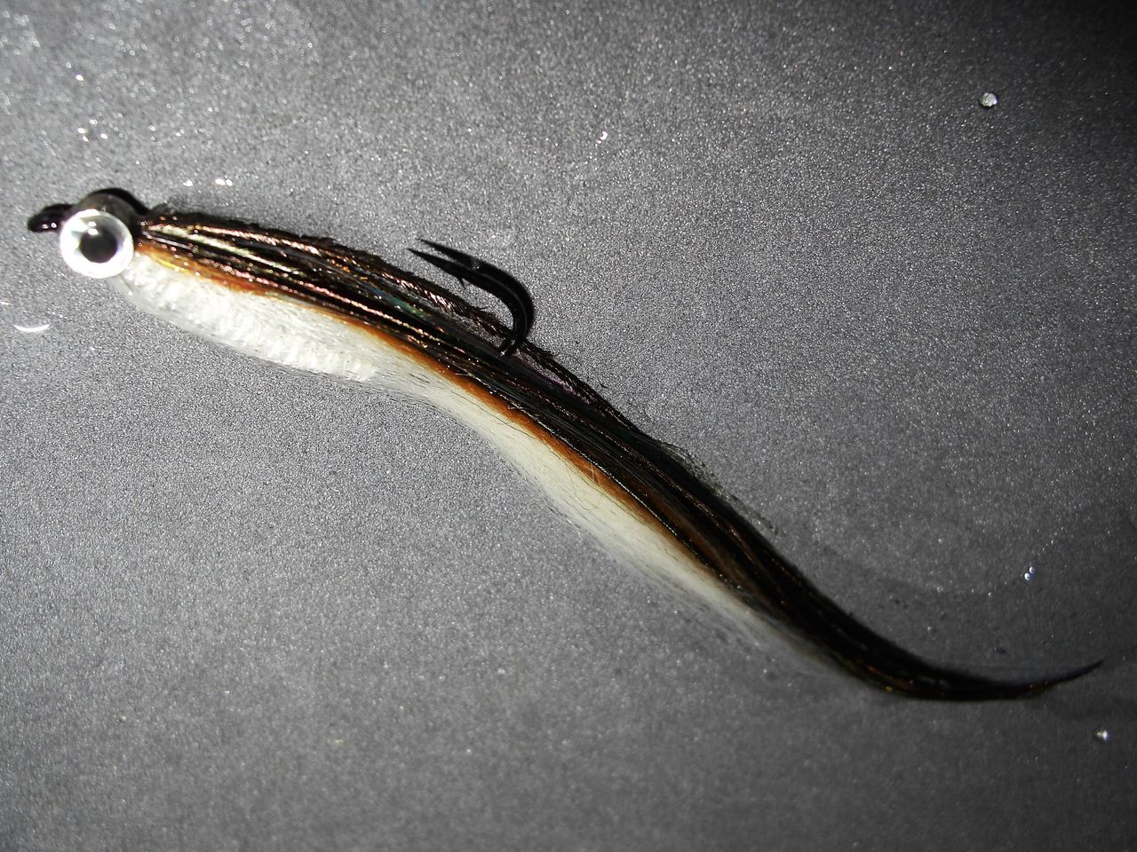 ワカサギとサケ稚魚対応フライ F Fとしての証 ワカサギとサケ稚魚対応フライ F Fとしての証
