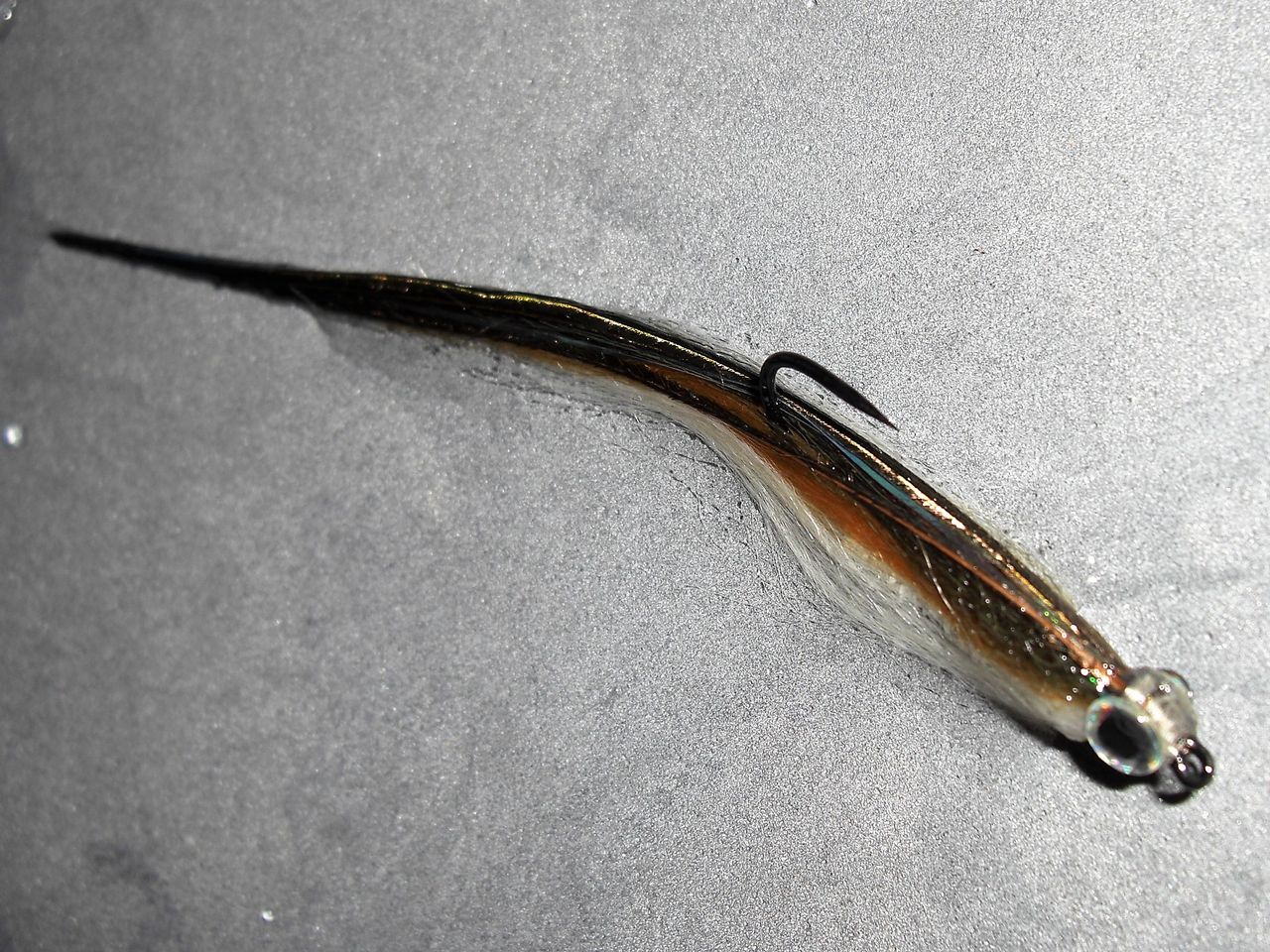 ワカサギとサケ稚魚対応フライ F Fとしての証 ワカサギとサケ稚魚対応フライ F Fとしての証